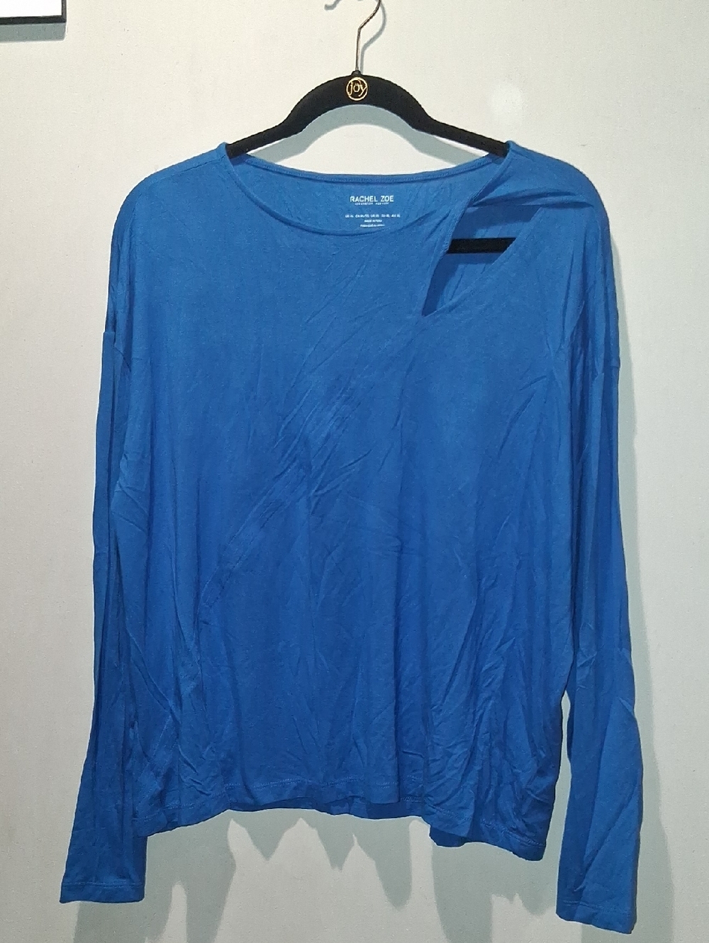 Cute Ladies Top W/ Open Design
